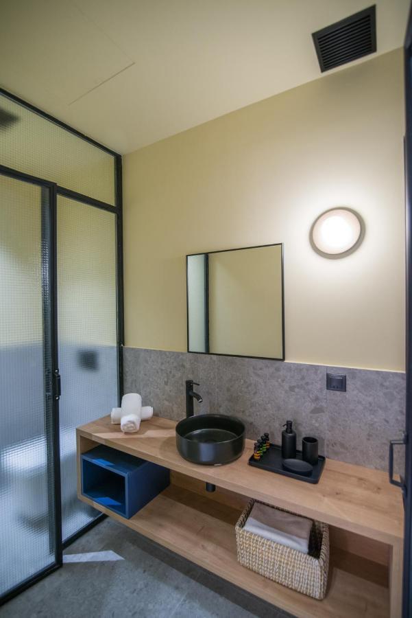 Metis Urbane Living Spaces Афины Экстерьер фото