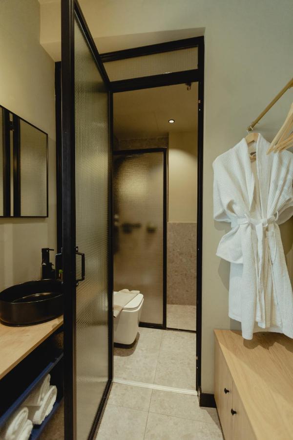 Metis Urbane Living Spaces Афины Экстерьер фото